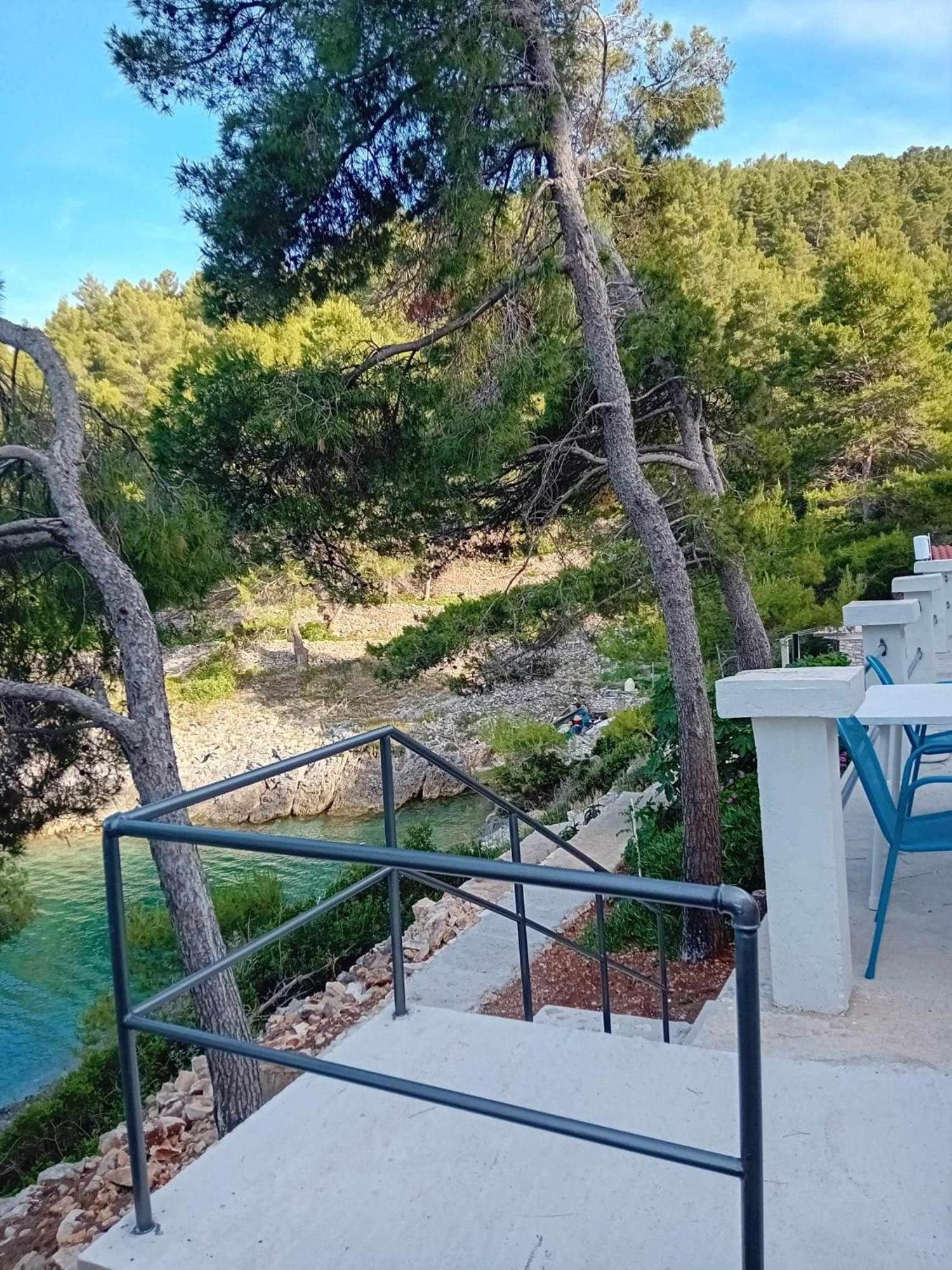 Modern Robinson Veli Bare Villa Vela Luka Eksteriør billede